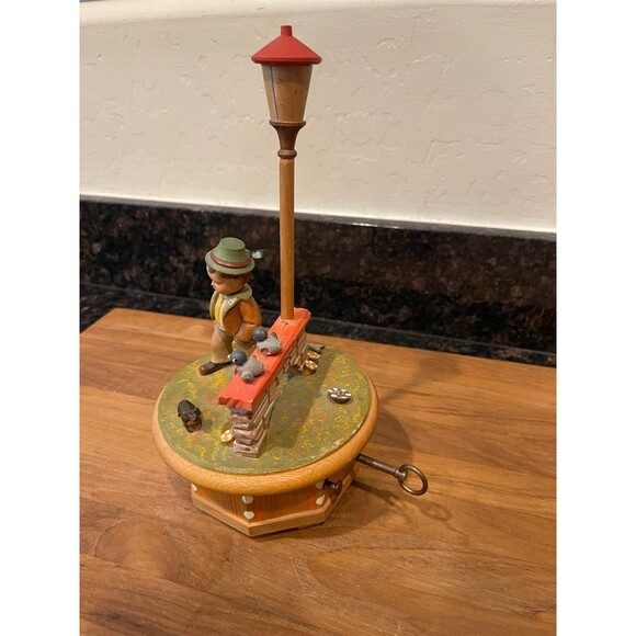 Thorens Third Man Theme Carved Wood Music Box - Picture 3 of 5